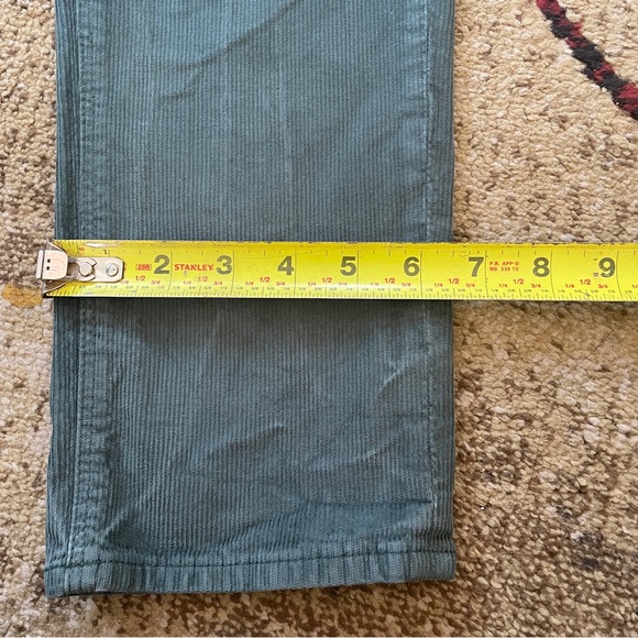 American Eagle mom straight jean corduroy - Picture 2 of 9